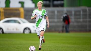 Fischer actualmente juega para el equipo femenino del Wolfsburgo alemán.