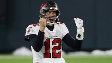 What were Tom Brady's career stats at Patriots and Buccaneers?