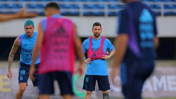 Soccer Football - International Friendly - Argentina training - Beijing Olympic Stadium, Beijing, China - June 12, 2023 Argentina's Lionel Messi with teammates during training AFA/Handout via REUTERS ATTENTION EDITORS - THIS IMAGE HAS BEEN SUPPLIED BY A THIRD PARTY. NO RESALES. NO ARCHIVES