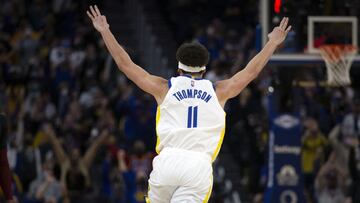 Klay Thompson lanza de nuevo