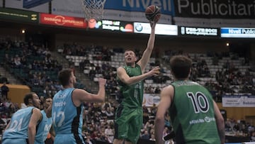 Saulius Kulvetis, durante el Divina Joventut-Movistar Estudiantes.