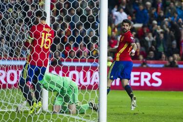 Diego Costa enthuses over Kylian Mbappé: "He's something else"