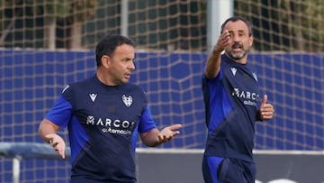 19/10/22
LEVANTE UD
ENTRENAMIENTO
ENTRENADOR
CALLEJA
QUIQUE ALVAREZ