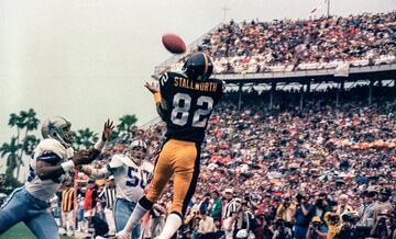 Pittsburgh Steelers 21-17 Dallas Cowboys.
Un encuentro que cambió de marcador en ocho ocasiones, terminó con el segundo Vince Lombardi para Terry Bradshaw. El partido resultó una pelea hasta los últimos segundos, cuando Roger Staubach intentó ganar el encuentro con un pase de 38 yardas hasta las diagonales que acabó en las manos de Glen Edwards, de Pittsburgh, para sellar la victoria.