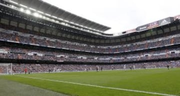 Ambientazo en el Santiago Bernabéu.