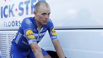 Enric Mas tras una etapa en el Tour.