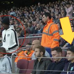 La imagen que resume el caso Dembélé: llegó tarde tras el descanso