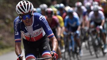 Warren Barguil ataca durante la sexta etapa del Tour de Francia 2019 con final en La Planche des Belles Filles.