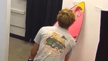 Ladrón en la escuela de surf de Jamie O'Brien en Waikiki (Hawái)