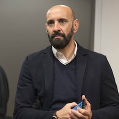 Los ultras del Roma, contra Monchi: "Has destruido al equipo"