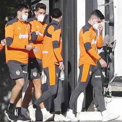 "La solución pasa por defender mejor, el DNI valencianista y que jueguen los más implicados"