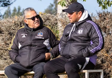 “Fui su primer DT y hoy él es mi jefe en Colo Colo... Dejó su vida en Estados Unidos para tomar este desafío”