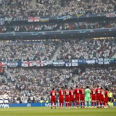 Hubo minuto de silencio por Reyes en la final de la Champions