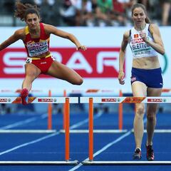 Sara Gallego crece en 400 vallas; Pleno en obstáculos para la final