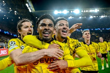 El lateral neerlandés, canterano del Chelsea, se fue al Borussia de Dortmund, donde mostró madurez, velocidad y mucho compromiso defensivo. En Dortmund confirmó que puede rendir en la élite europea. Tras su paso por Alemania se marchó a Birmingham a defender los intereses del Aston Villa.