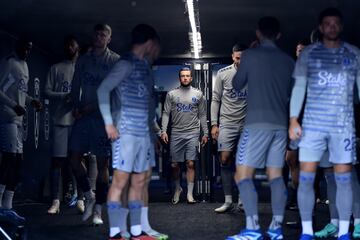 Jack Harrison, futbolista inglés que juega como centrocampista en el Everton, antes del partido de la Premier League entre West Ham United y Everton FC.