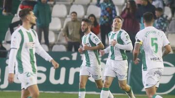 Resumen y goles del C&oacute;rdoba 4-1 Las Palmas. Piovaccari, con un doblete, fue decisivo en el primer triunfo de Curro Torres en el banquillo del C&oacute;rdoba.