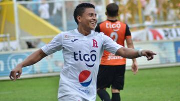 Se acerca la fecha para votar por los mejores profesionales de Concacaf en el mundo de fútbol. Dos árbitros y un jugador son los minados salvadoreños.
