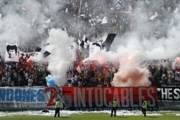 Santiago, 5 de marzo de 2016
La hinchada de Colo Colo realiza el Arengazo para alentar al equipo antes del Colo Colo v Universidad Catolica de este fin de semana.