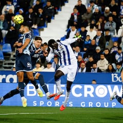 Los canteranos Gueye y Leiva dan esperanzas a la defensa del Lega