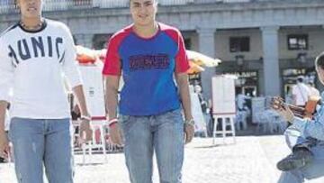 <b>AL SON DE LA GUITARRA. </b>A Fabiana Ribeiro y Raquel de Sousa les gusta la guitarra española, pero no lo cambian por la samba "que en Brasil es sagrada".