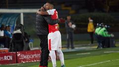 Un abrazo, cuatro goles y el regreso de la calma en Santa Fe