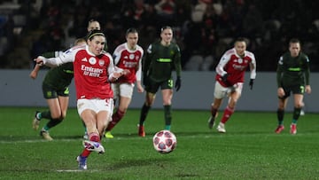 Soccer Football - UEFA Women's Champions League - Round of 16 - Second Leg - Arsenal v OH Leuven - Meadow Park, Borehamwood, Britain - February 18, 2026 Arsenal's Mariona Caldentey scores their second goal from the penalty spot Action Images via Reuters/Paul Childs