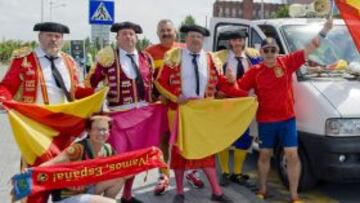 Más de 10.000 kilómetros en furgoneta para ver a La Roja