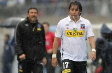 El referente del mediocampo de Colo Colo de la década pasada salió peleado con la directiva y cuerpo técnico en 2010. Una discusión con el entonces técnico Diego Cagana, le quitó continuidad en los albos. Se fue a finales de ese año.