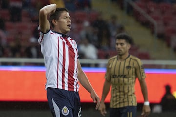 Al igual que Macías, Chivas decidió prestar a Godínez al León en busca de que el delantero tenga más minutos ya que en el Clausura 2019 únicamente disputó dos partidos. 