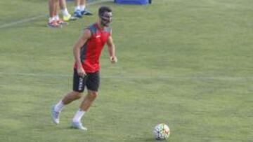 Álvaro González entrenando con el Espanyol.