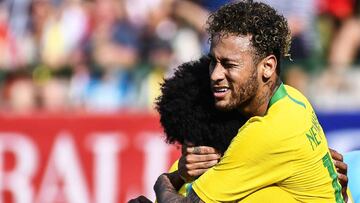 Neymar igualó a Romario en la selección