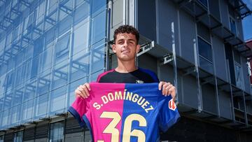 Sergi Domínguez con su dorsal en el primer equipo
