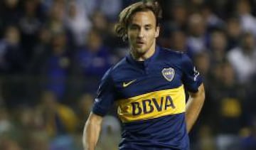 En julio del 2014, el jugador dejó Colo Colo para fichar en Boca.  No pudo afianzarse y regresó para jugar en la UC.