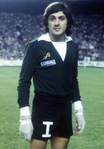 El portero argentino jugó con el Atlético de Madrid la temporada 1985/86.