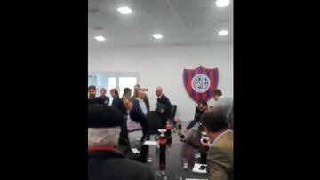 La reunión de comisión directiva terminó en escándalo