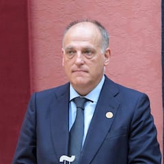 Tebas, al CSD con abogado tras la visita de Casillas a Lozano