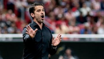 Guadalajara's Argentine coach Fernando Gago gestures during the Liga MX Apertura football league match between Guadalajara and Monterrey, at the Akron stadium, in Zapopan, Jalisco State, Mexico, on September 28, 2024 (Photo by ULISES RUIZ / AFP)