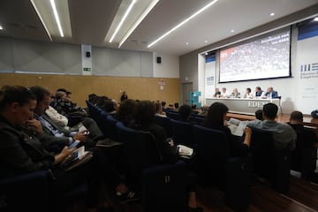 La Copa del Rey de rugby calienta motores con un Encuentro con los Ases en Valencia con la presencia de Manu Serrano, Santiago Santos, Elena Tejedor, Chema Valentín Gamazo y César Sempere.
 