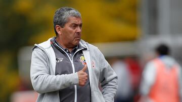 Futbol, Universidad de Chile vs Cobresal.
Fecha 30, campeonato Nacional 2022.
El entrenador de Cobresal Gustavo Huerta es fotografiado durante el partido de primera division contra Universidad de Chile disputado en el estadio CAP de Talcahuano, Chile.
05/11/2022
Javier Vergara/PHOTOSPORT
Football, Universidad de Chile vs Cobresal.
30th date, 2022 National Championship.
Cobresal's head coach Gustavo Huerta is pictured during the first division match against Universidad de Chile held at the CAP stadium in Talcahuano, Chile.
05/11/2022
Javier Vergara/PHOTOSPORT