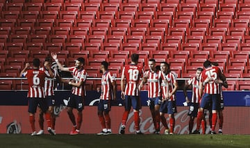 Atlético de Madrid 1-0 Real Madrid | Marcos Llorente ganó a Nacho en la pugna en el mediocampo, se fue en velocidad hacia el área y le filtró un balón perfecto al uruguayo que batió a Courtois con un disparo cruzado.