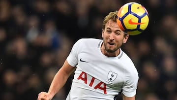 Kane niega que esté negociando su renovación con el Tottenham