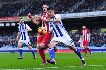 Se consolid¨® como lateral izquierdo del club en 2016. Durante la temporada 16/17, con sus tres goles ya en Primera Divisi¨®n, llam¨® la atenci¨®n del PSG.