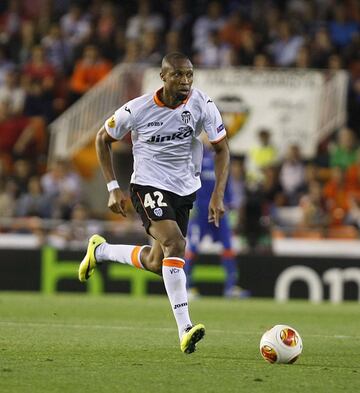 Defendió la camiseta del Valencia la temporada 13/14