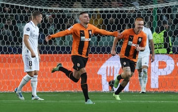 1-0. Oleksandr Zubkov celebra el primer gol.