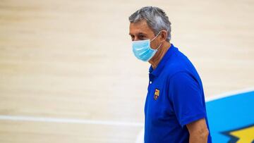 Svetislav Pesic, durante un entrenamiento del Barcelona