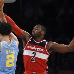 Wall pierde contra Lonzo Ball; Ingram tira de los Baby Lakers