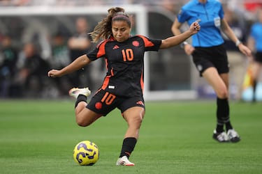 Leicy, Tapia y Mayra: candidatas al once ideal de la FIFA