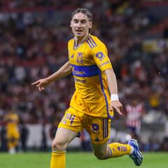 Marcelo Flores marcó su primer gol en Primera División ante Chivas