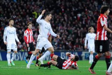 Cristiano Ronaldo vió la tarjeta roja en el Athletic de Bilbao-Real Madrid por un manotazo a Carlos Gurpegi. (02/02/14) 